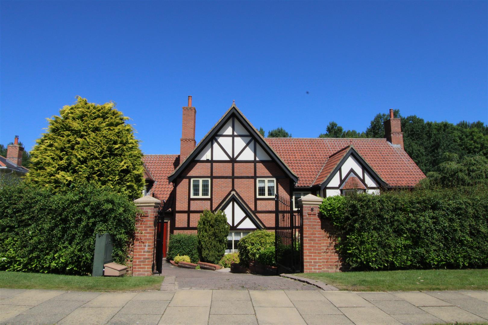 5 bedroom Detached House for sale in Billingham