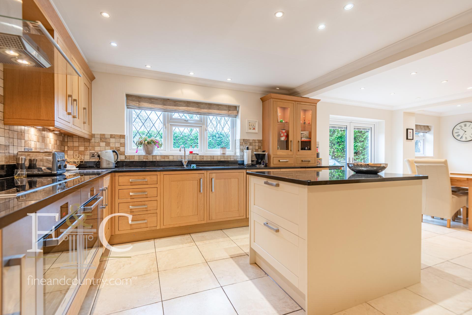 Detached House for sale with 5 bedrooms, Middle Street, Nazeing Fine