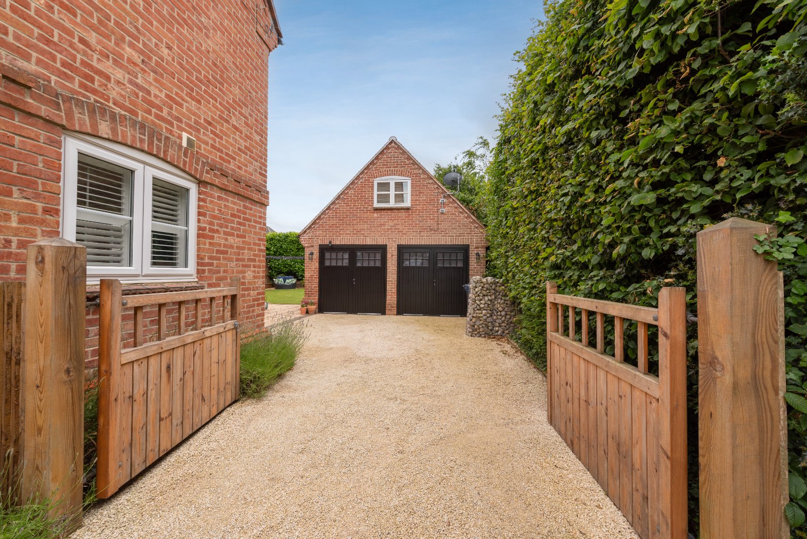 Detached House for sale with 5 bedrooms, Clappins Lane, Naphill Fine