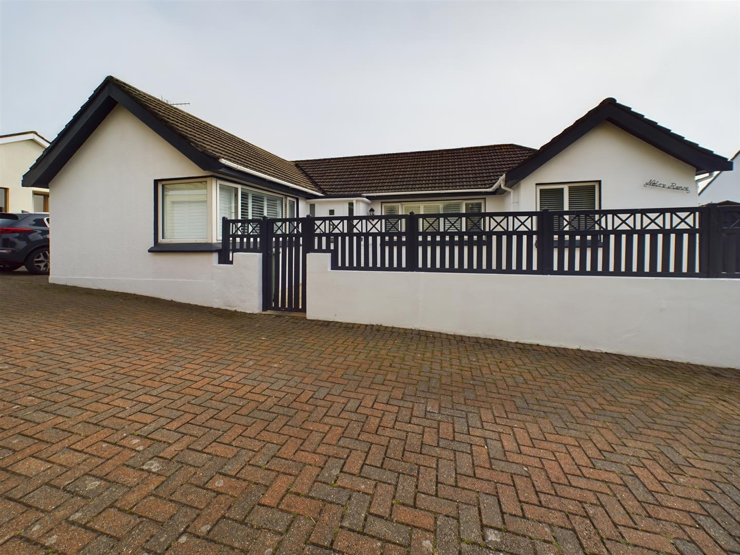 Bungalow for sale with 3 bedrooms, Undercliffe Road, St Helier Fine