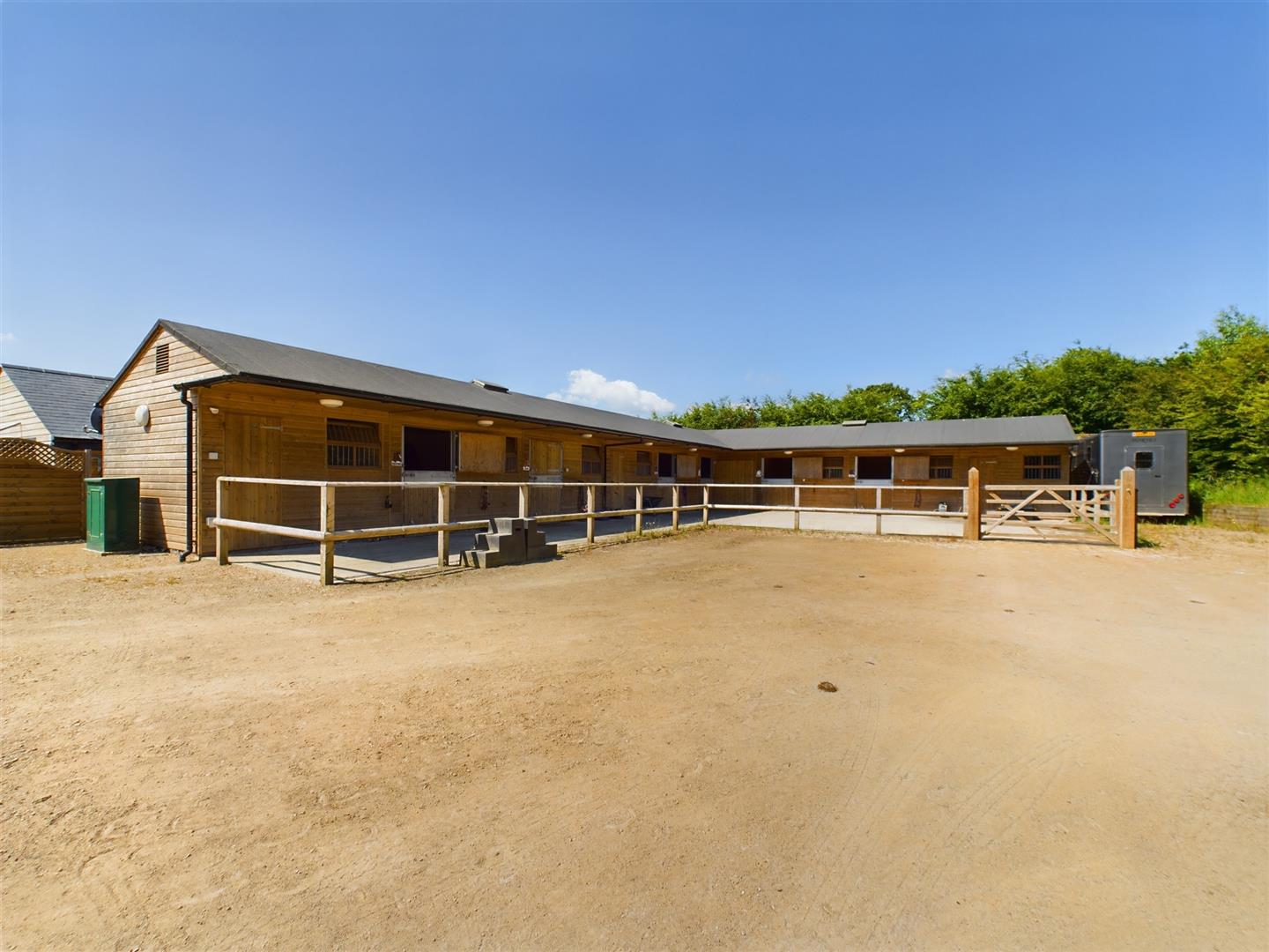 Farm House for sale , Equestrian Facilities Down A Country Lane In St