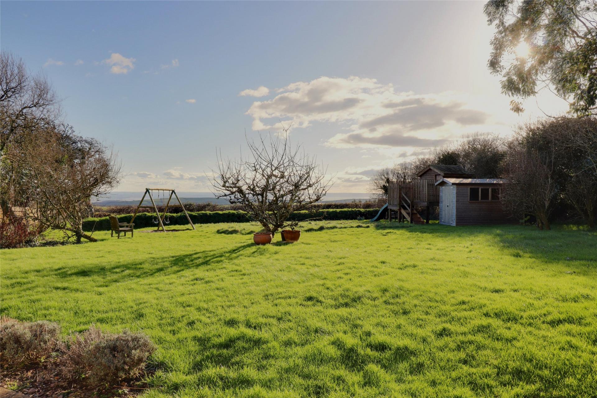 Detached House for sale with 5 bedrooms, Nr