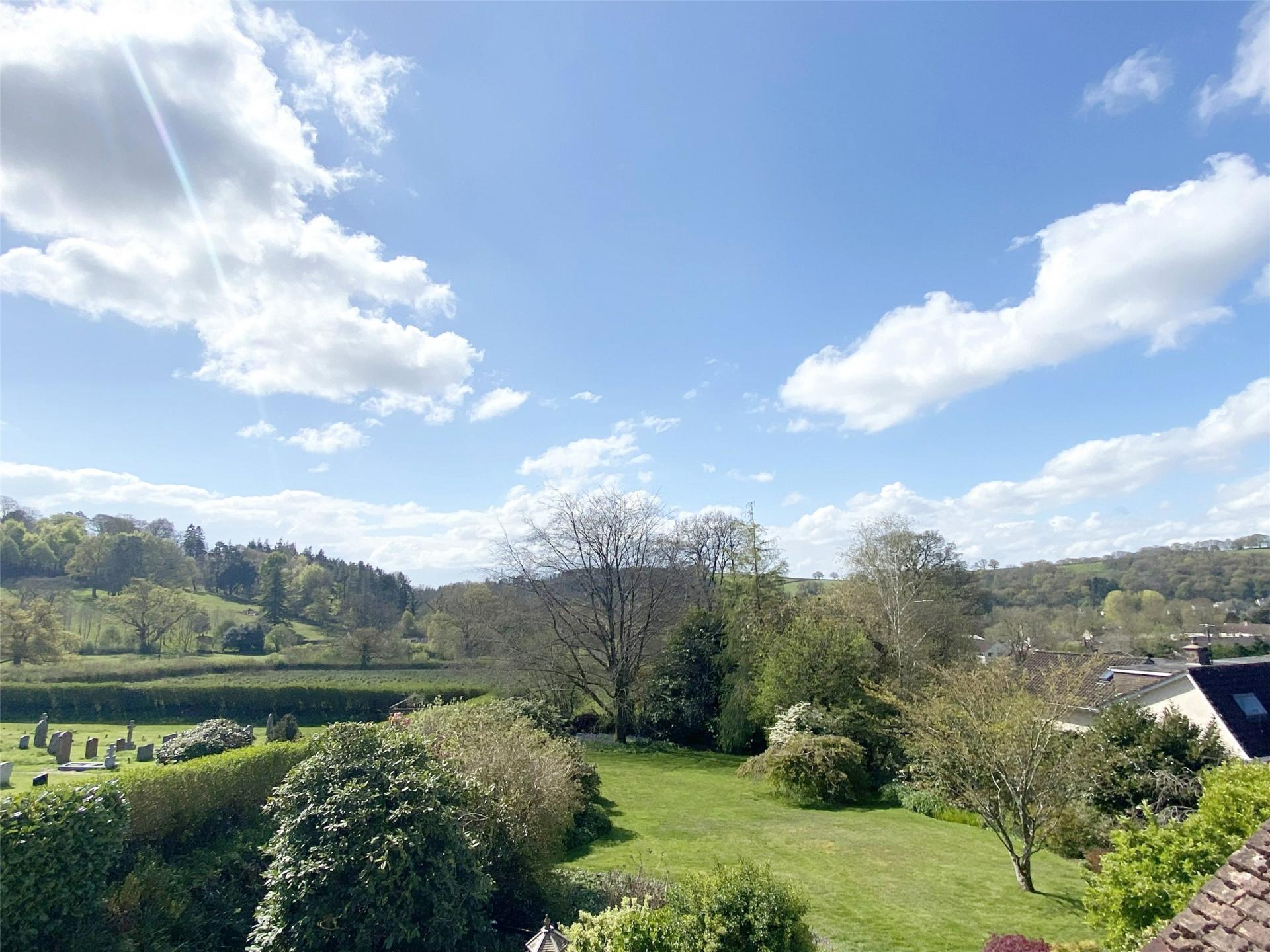 Detached House for sale with 4 bedrooms, Jury Road, Dulverton Fine