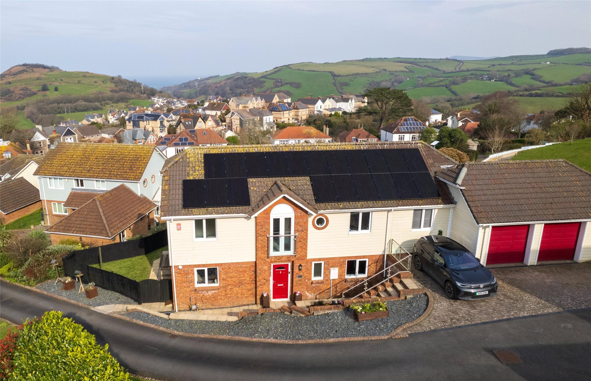 Detached House for sale with 6 bedrooms, Channel View,