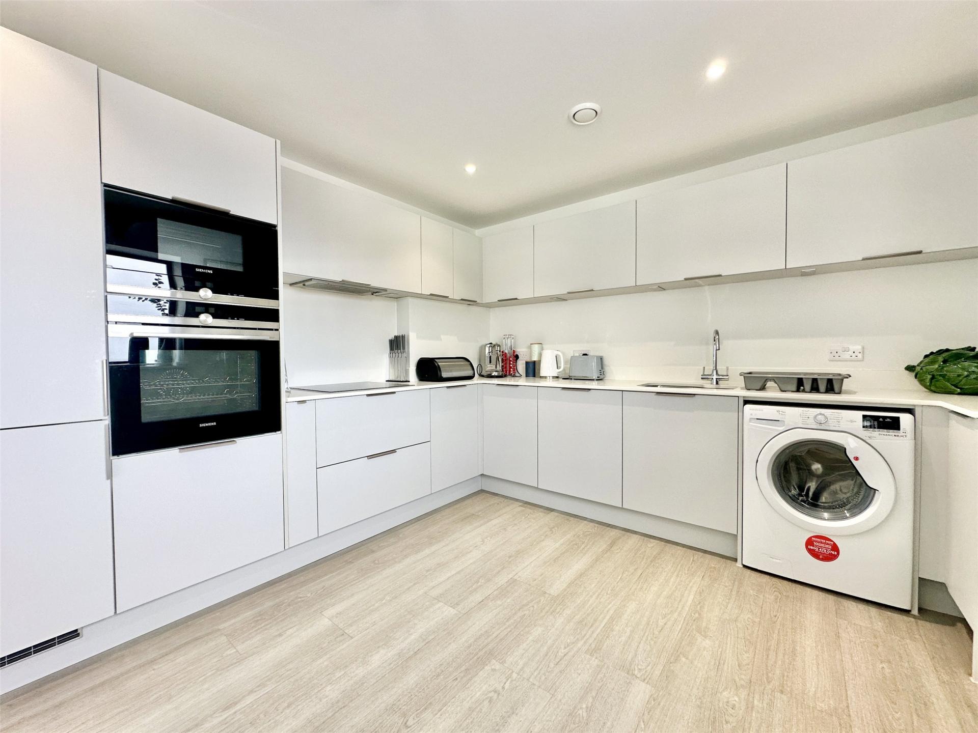 Apartment for sale with 2 bedrooms, Beach Road, Fine & Country