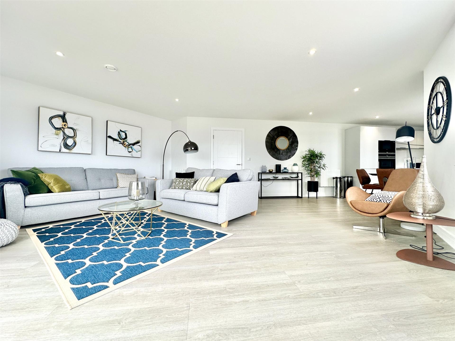 Apartment for sale with 2 bedrooms, Beach Road, Fine & Country