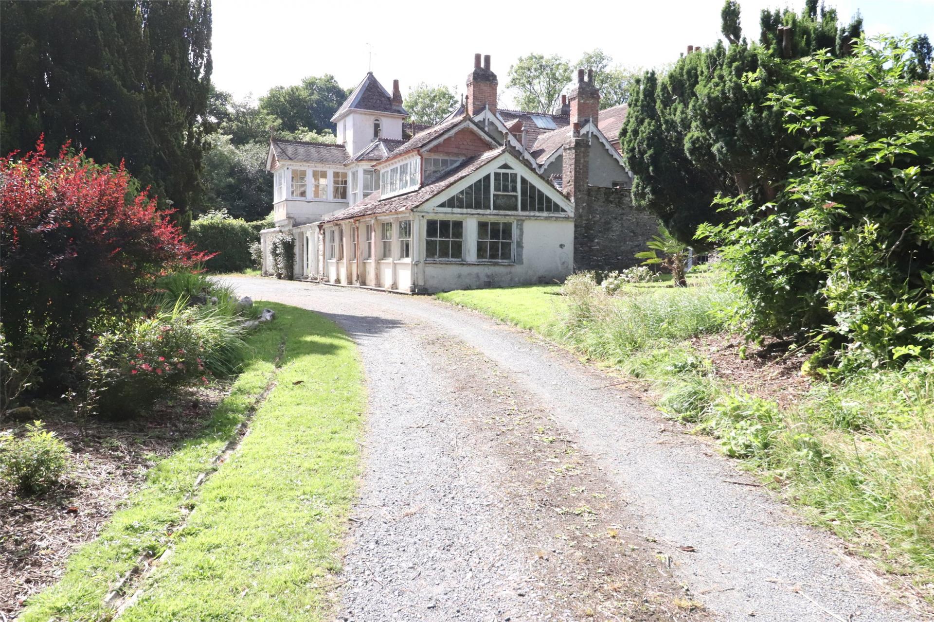 Detached House for sale with 10 bedrooms, Yeolmbridge, Launceston