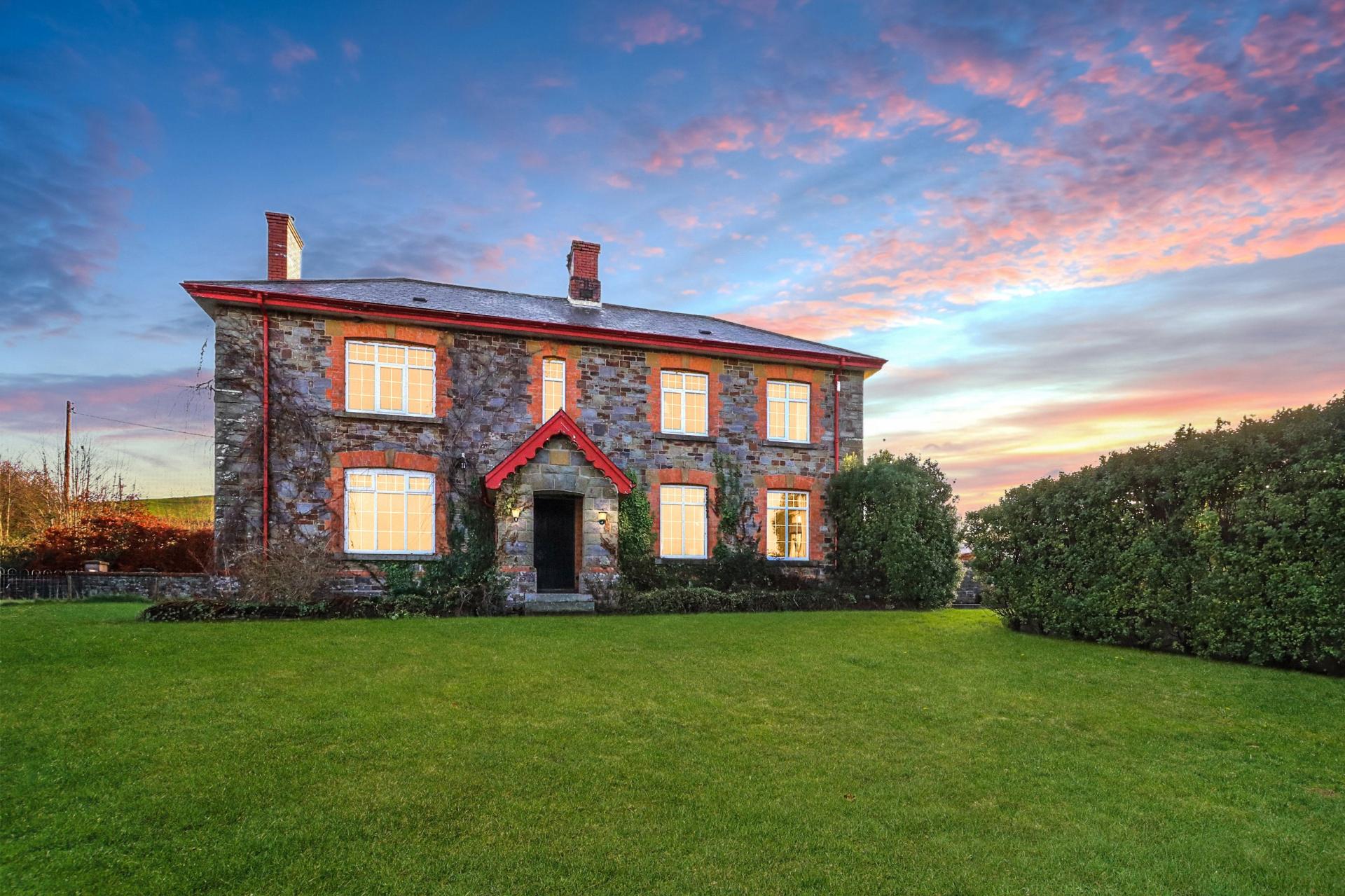 Detached House for sale with 5 bedrooms, Umberleigh, Devon Fine & Country