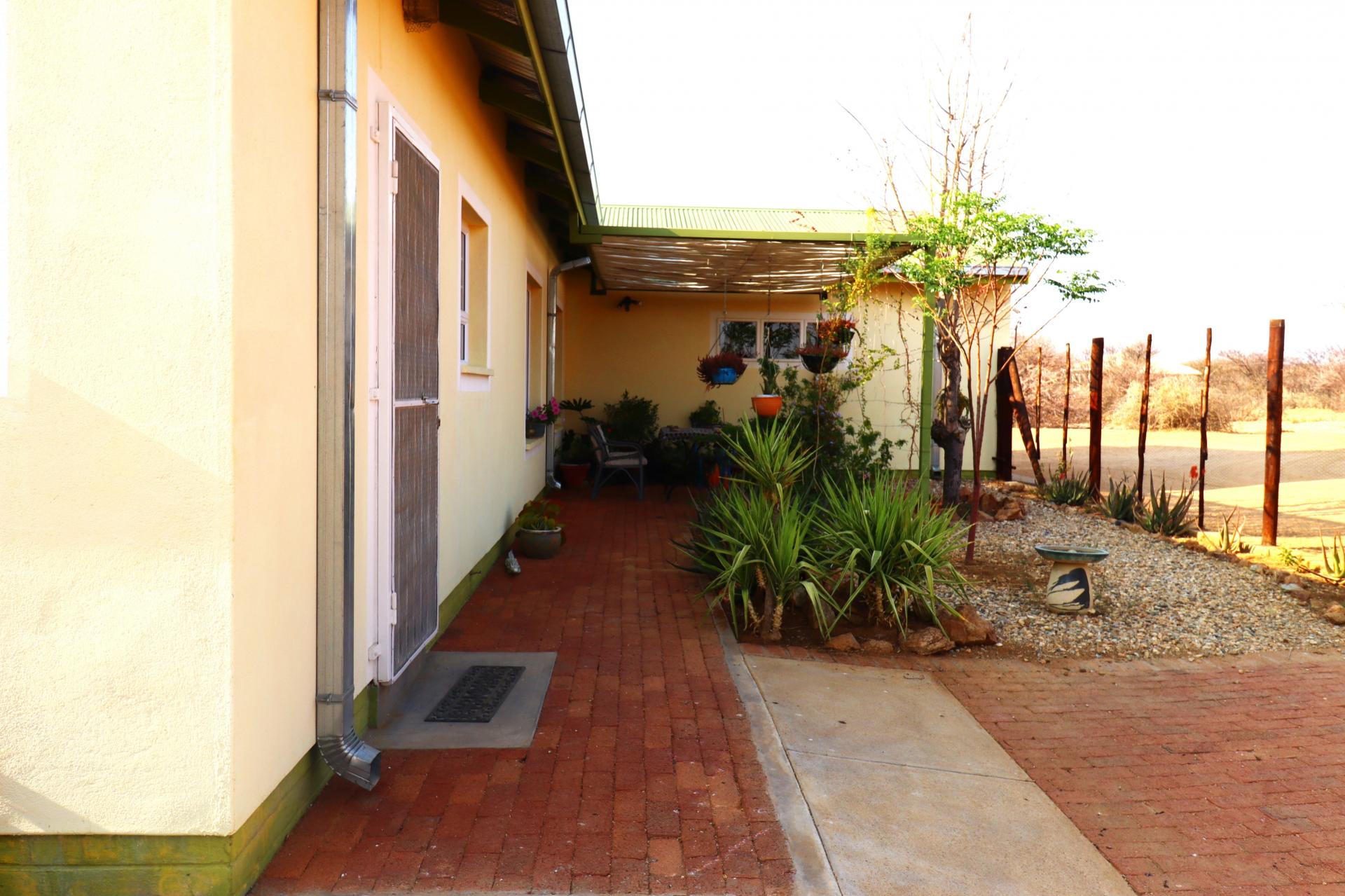 Small Holding for sale with 3 bedrooms, Omaruru, Omaruru Fine & Country