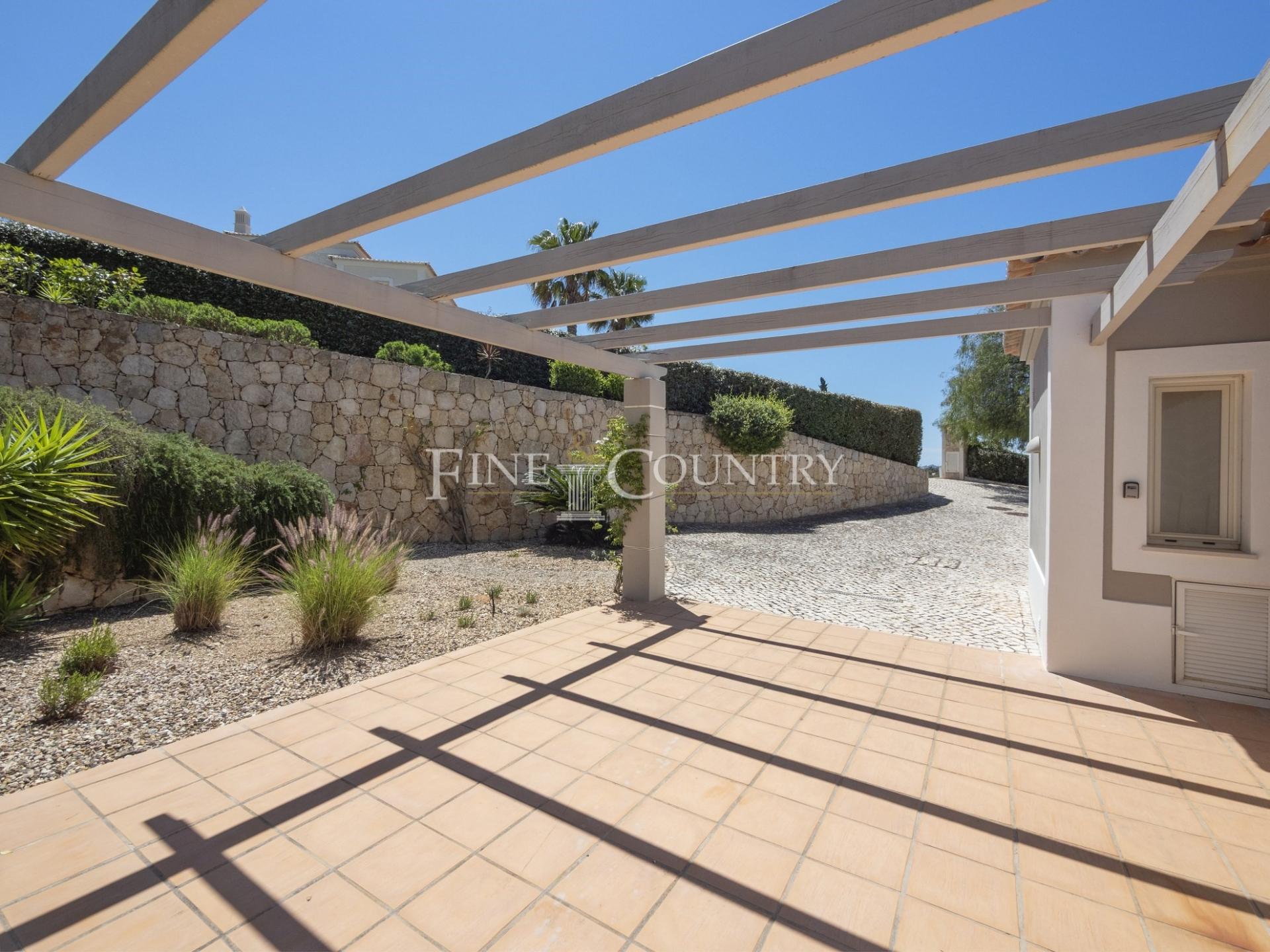 Detached House for sale with 3 bedrooms, Carvoeiro Independent 3