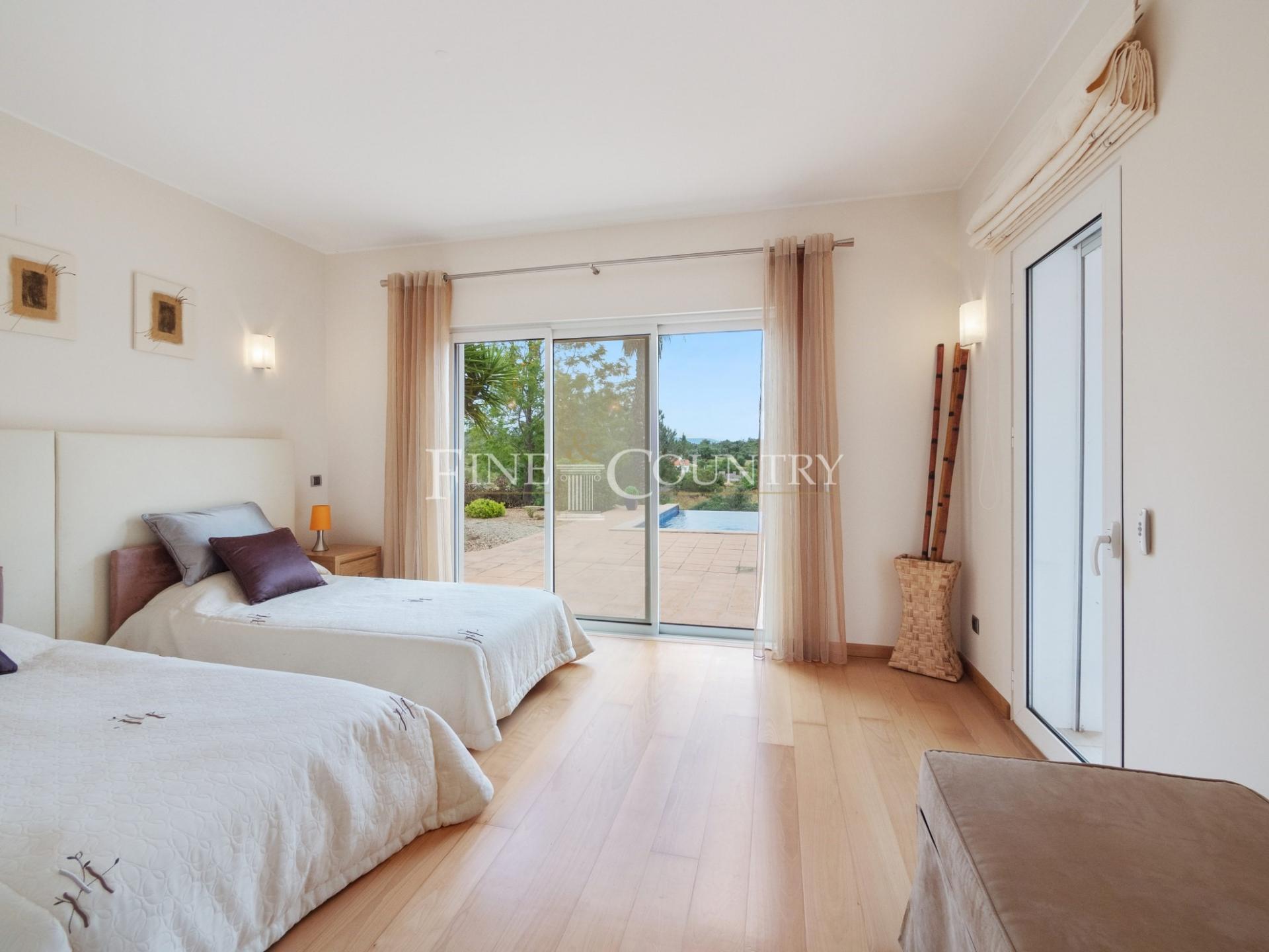 Detached House for sale with 3 bedrooms, Carvoeiro Independent 3