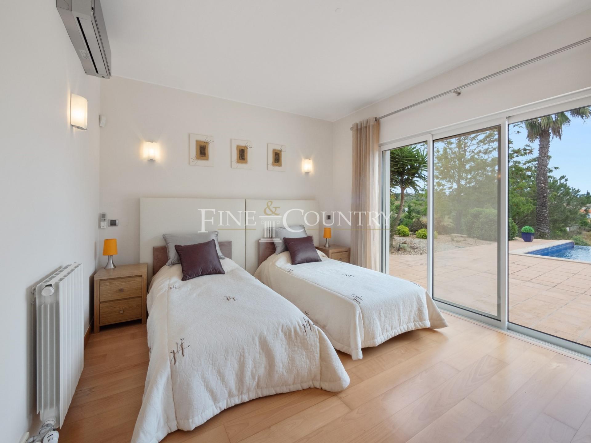 Detached House for sale with 3 bedrooms, Carvoeiro Independent 3