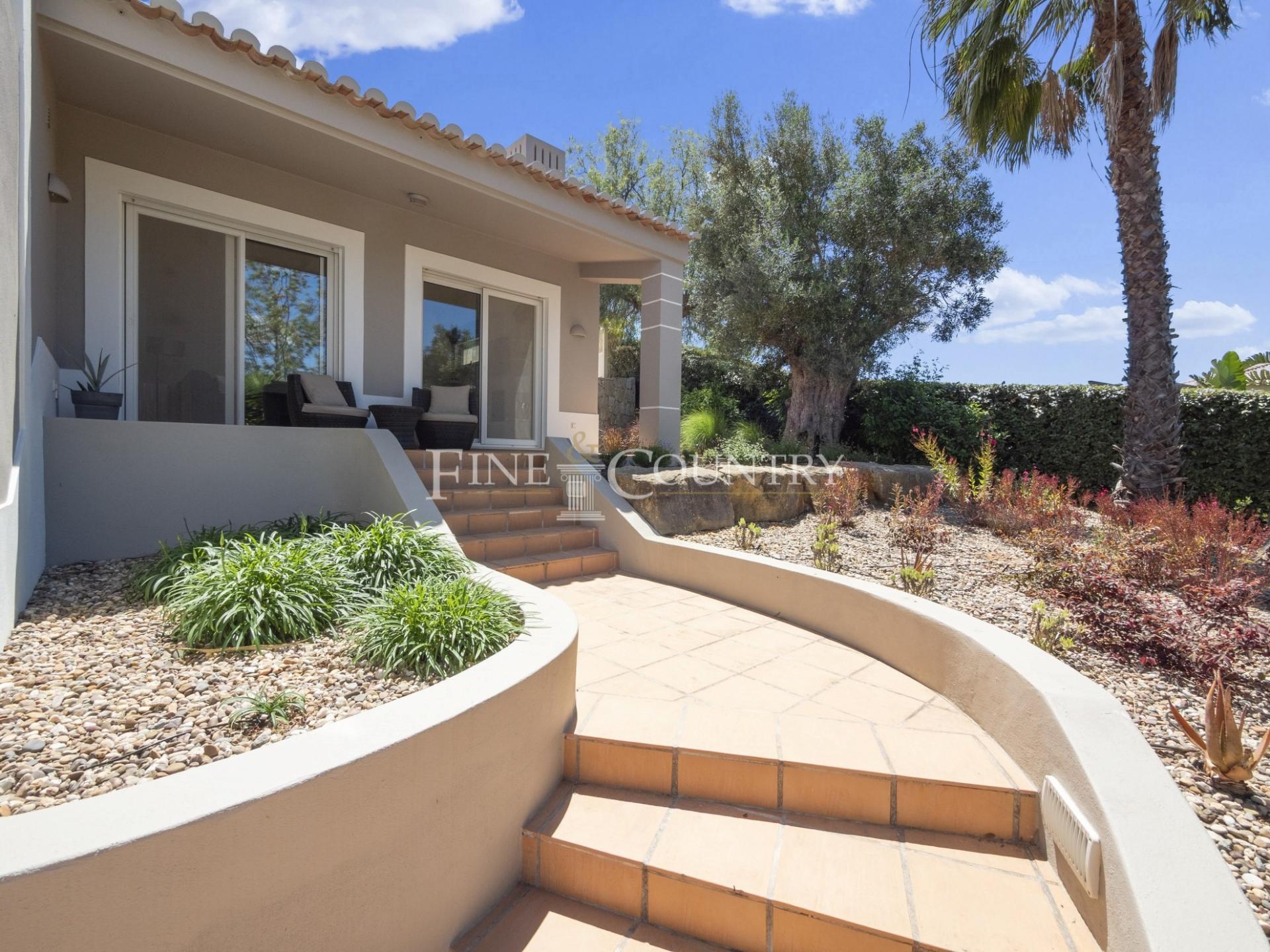 Detached House for sale with 3 bedrooms, Carvoeiro Independent 3