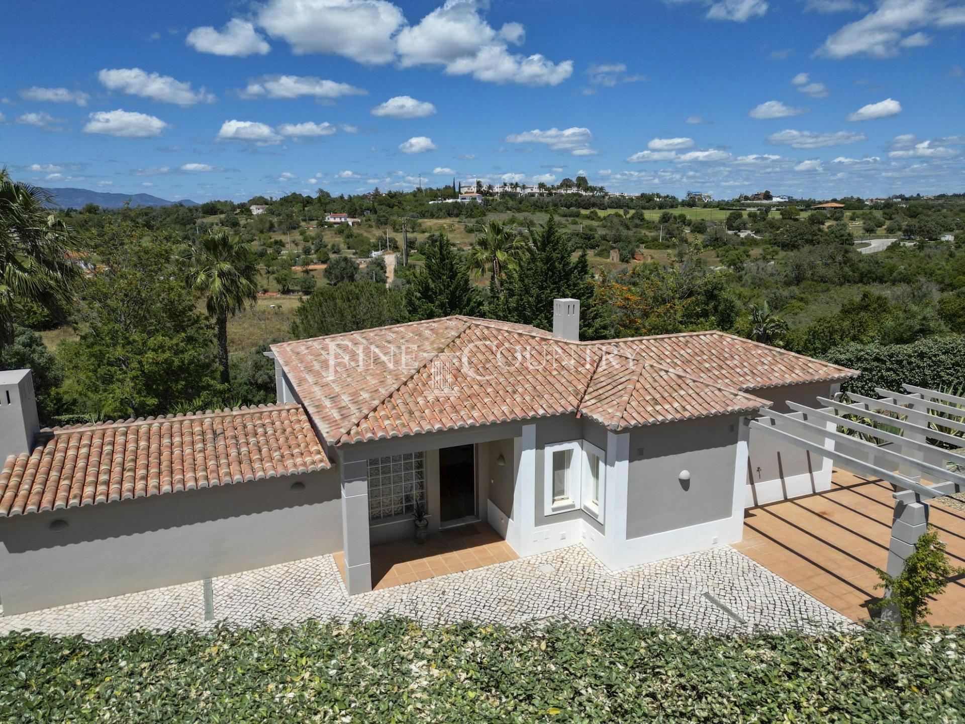 Detached House for sale with 3 bedrooms, Carvoeiro Independent 3