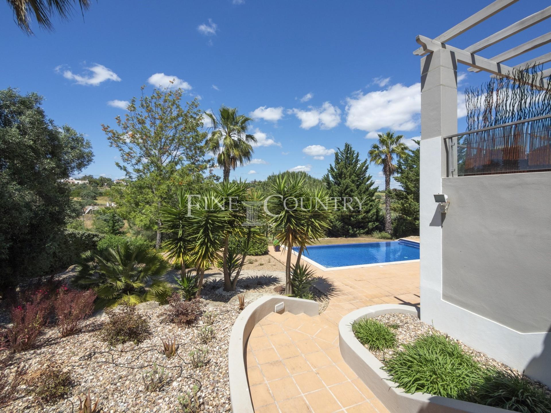 Detached House for sale with 3 bedrooms, Carvoeiro Independent 3