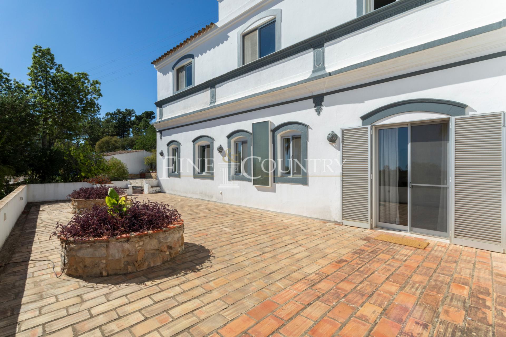 House with additional for sale with 8 bedrooms