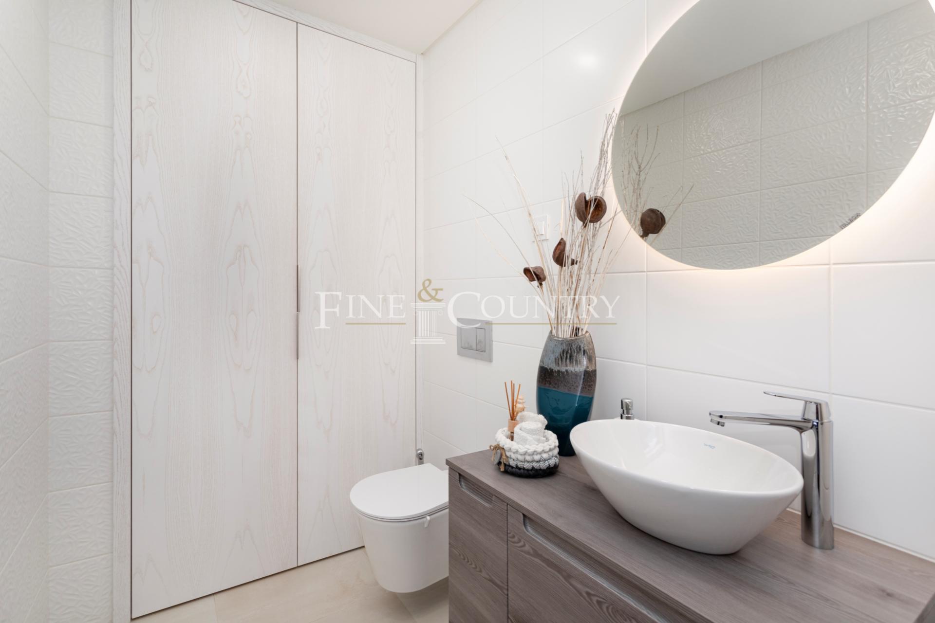 Penthouse for sale with 3 bedrooms, Tavira city centre, modern 3