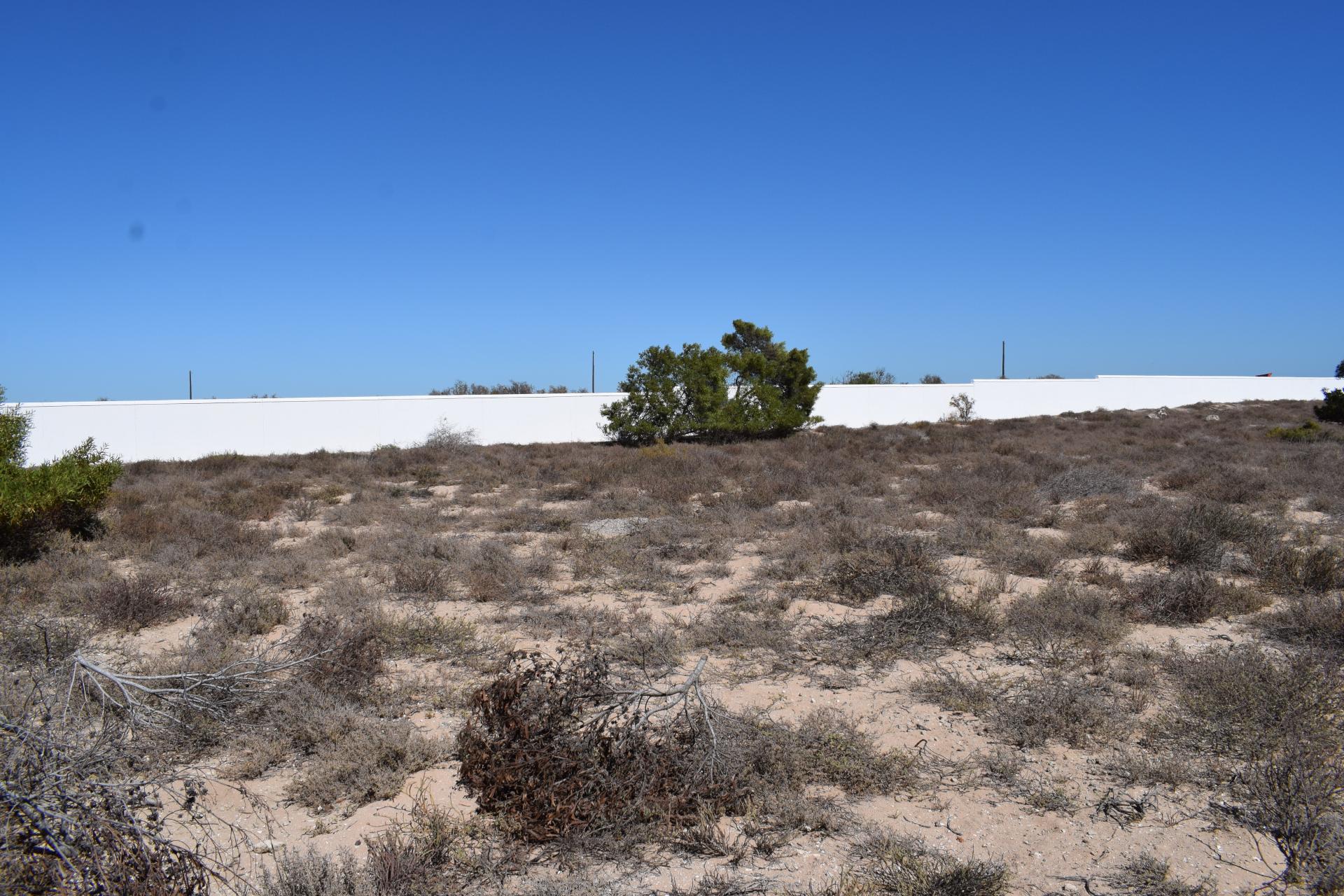 Land for sale , 8, 28 Street Fine & Country