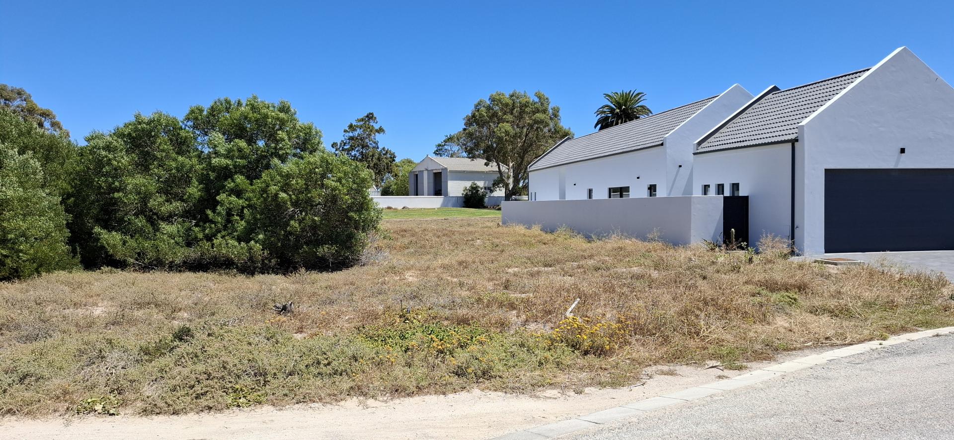 Land for sale , 17, 35 Street Fine & Country