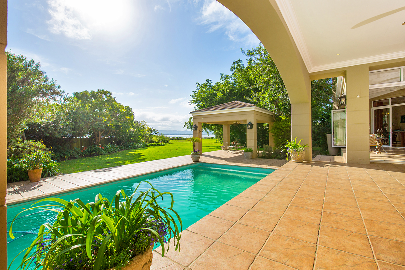 House for sale with 4 bedrooms, Belvidere Estate, Knysna Fine & Country