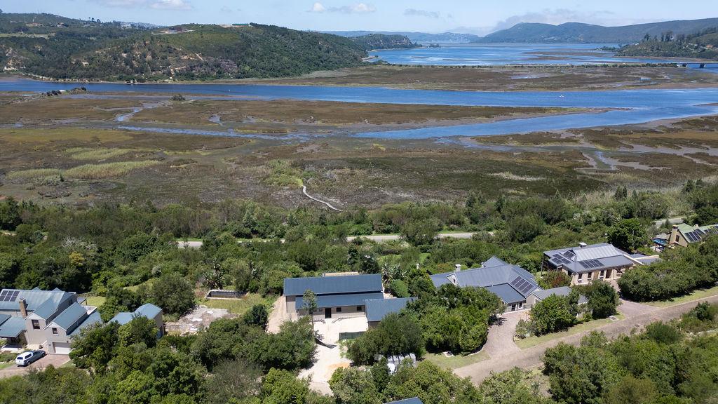 House for sale with 2 bedrooms, Westford Bridge, Knysna Fine & Country