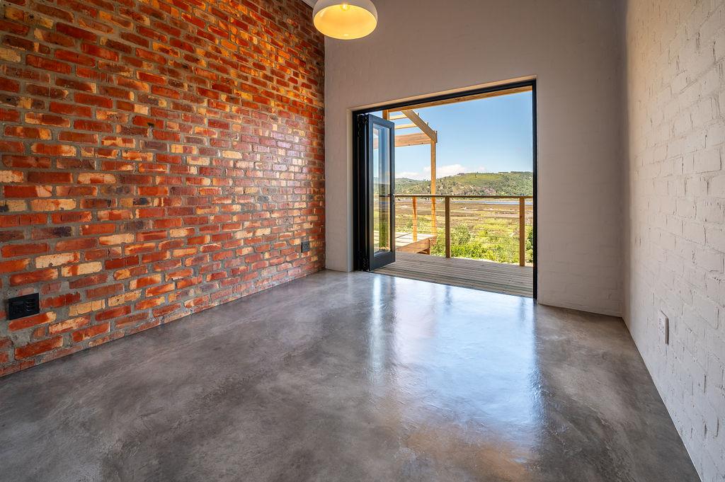 House for sale with 2 bedrooms, Westford Bridge, Knysna Fine & Country