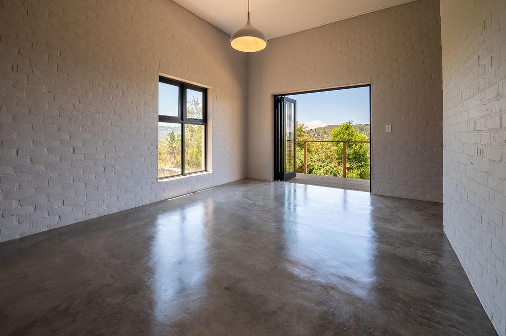 House for sale with 2 bedrooms, Westford Bridge, Knysna Fine & Country