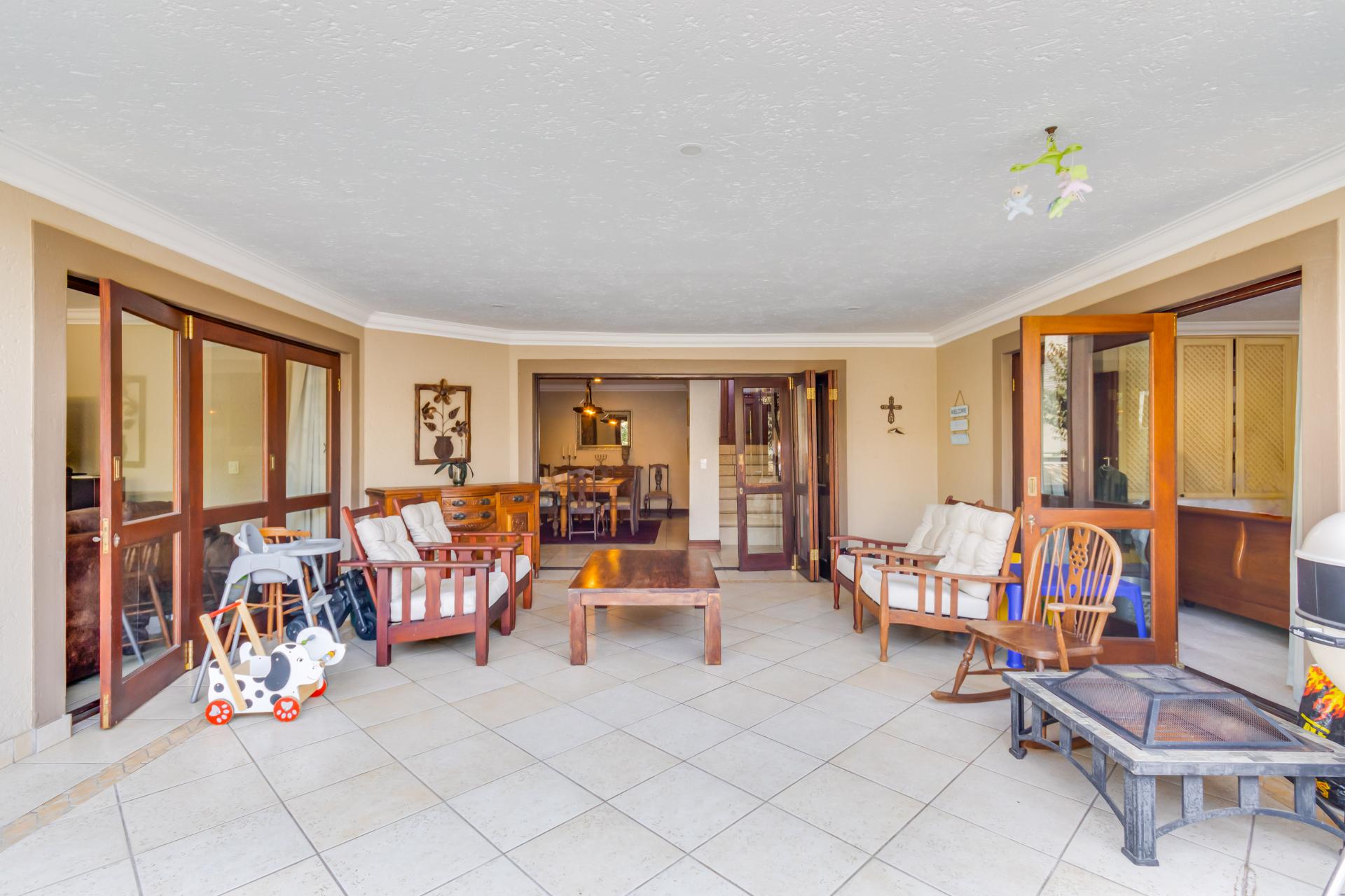 House for sale with 3 bedrooms, 6, Muirfield Close Fine & Country