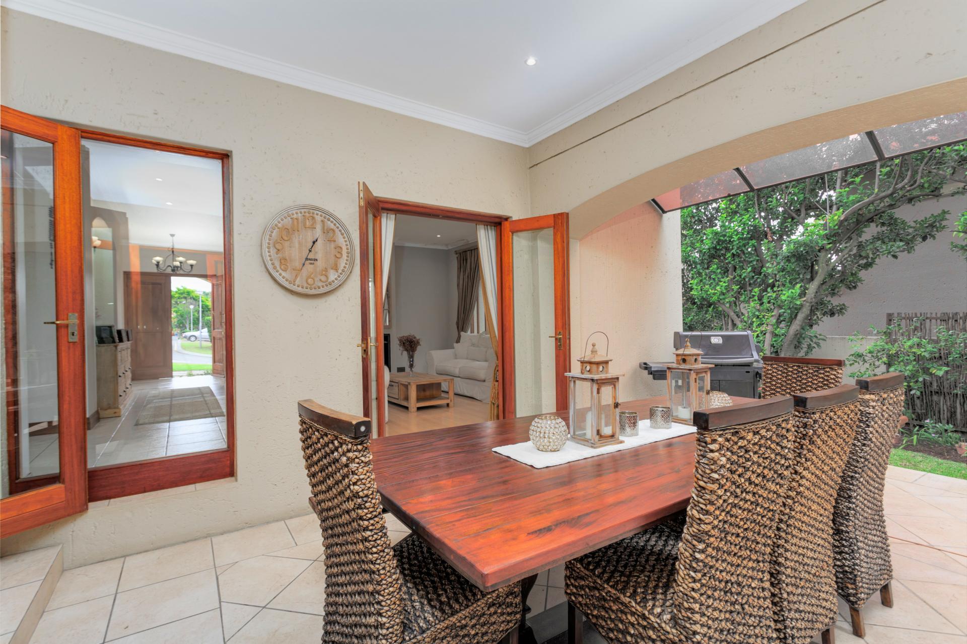 House for sale with 4 bedrooms, 3, Montagu Crescent Fine & Country