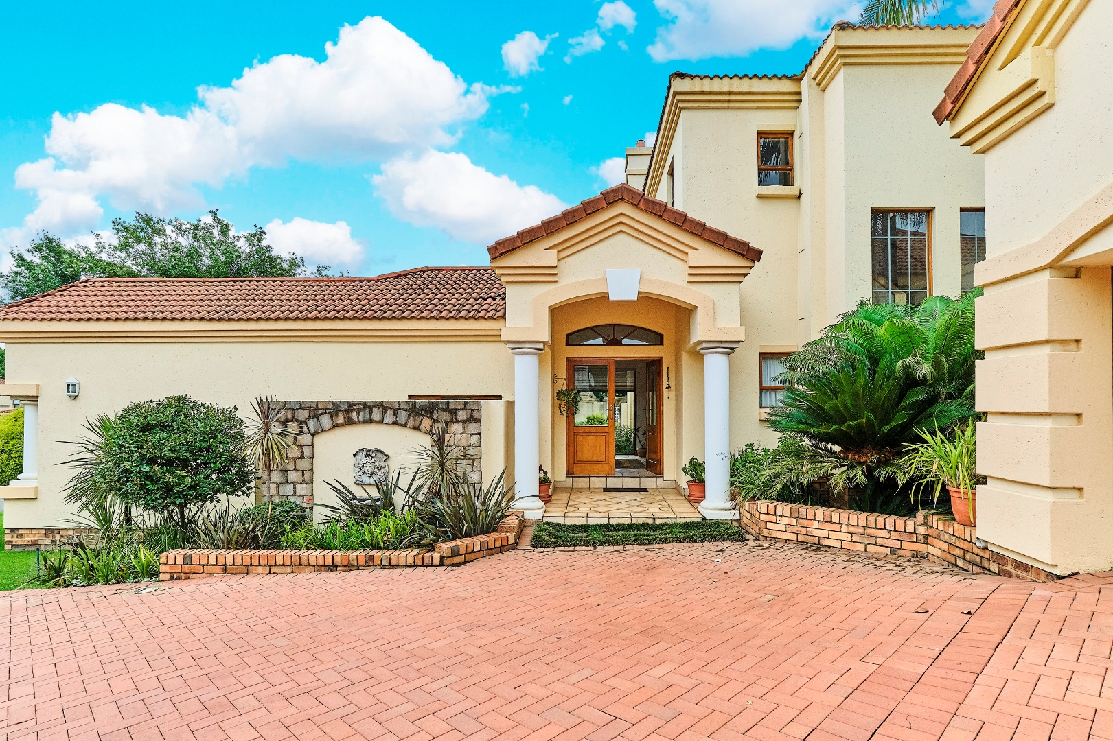 3 bedroom House for sale in Sandton