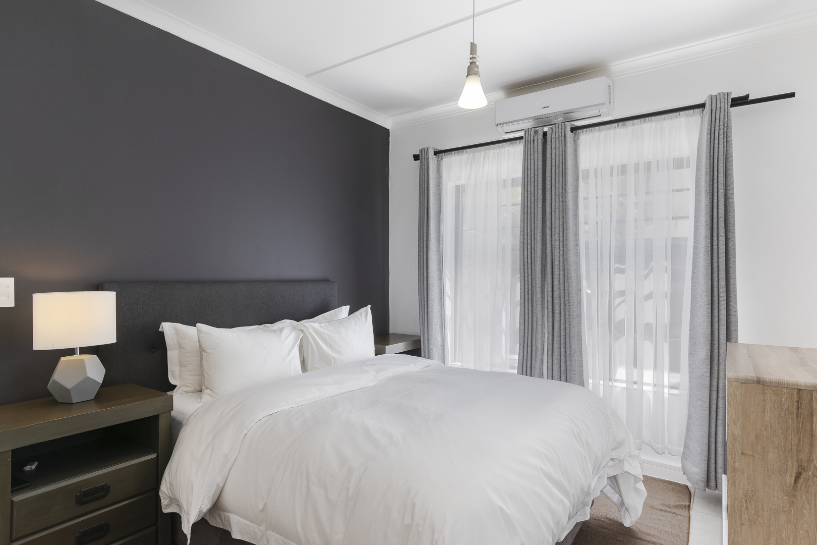 Apartment for sale with 3 bedrooms, Paardevlei, Somerset West Fine