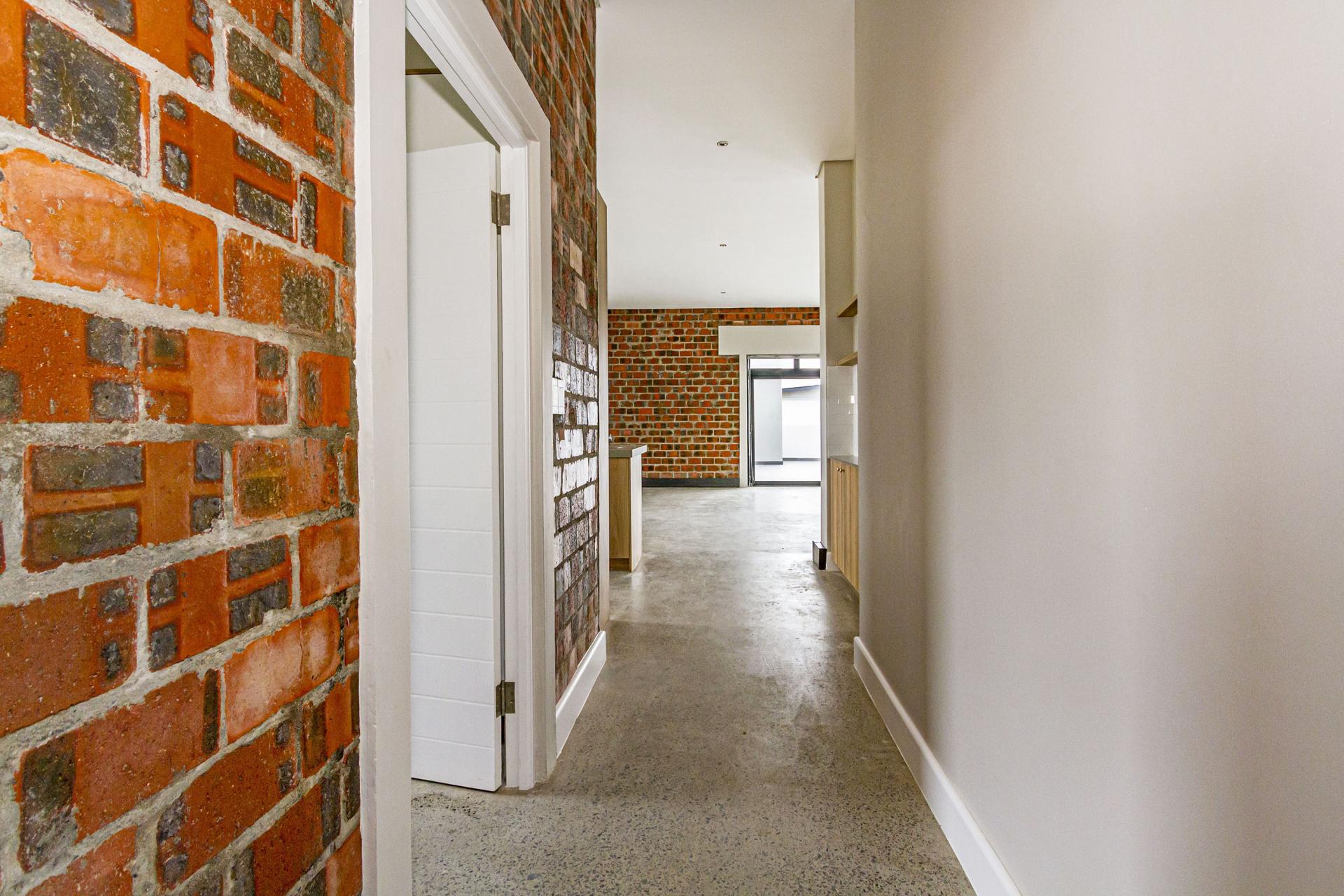 Penthouse to rent with 3 bedrooms, Paardevlei, Somerset West Fine