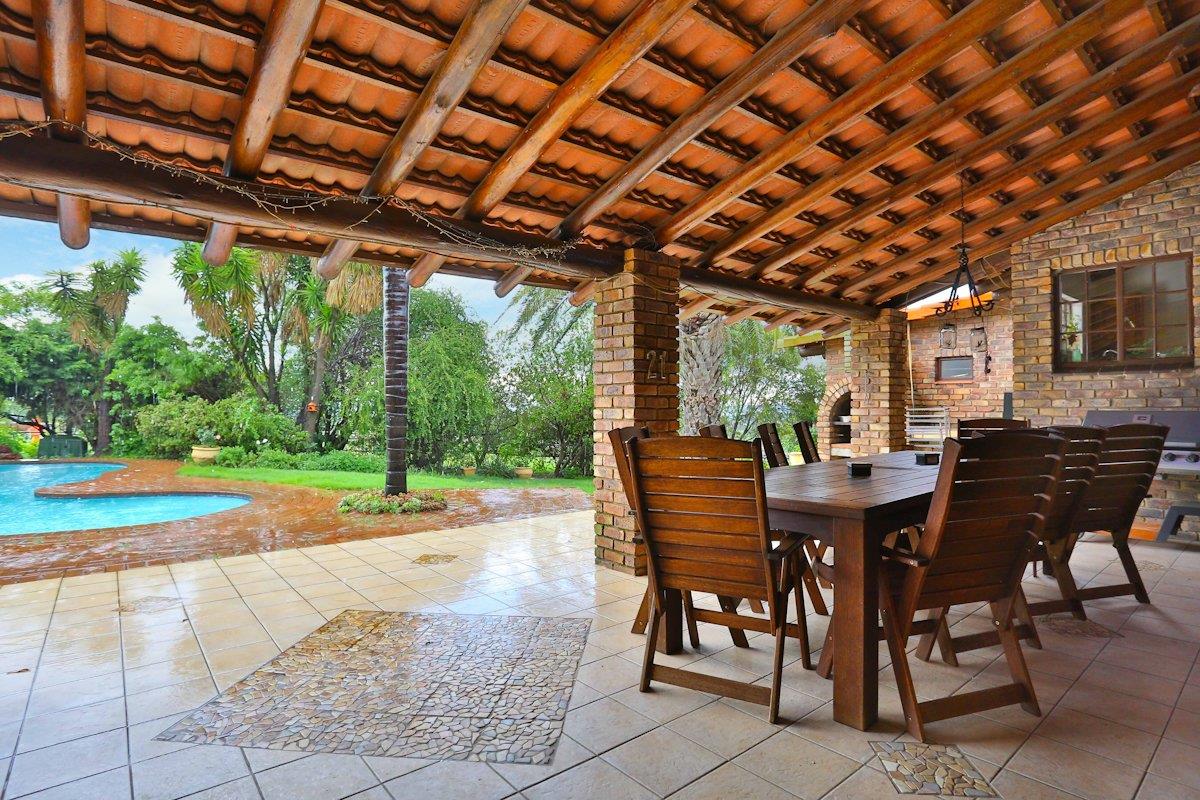 Farm for sale with 5 bedrooms, Sun Valley, Midrand Fine & Country