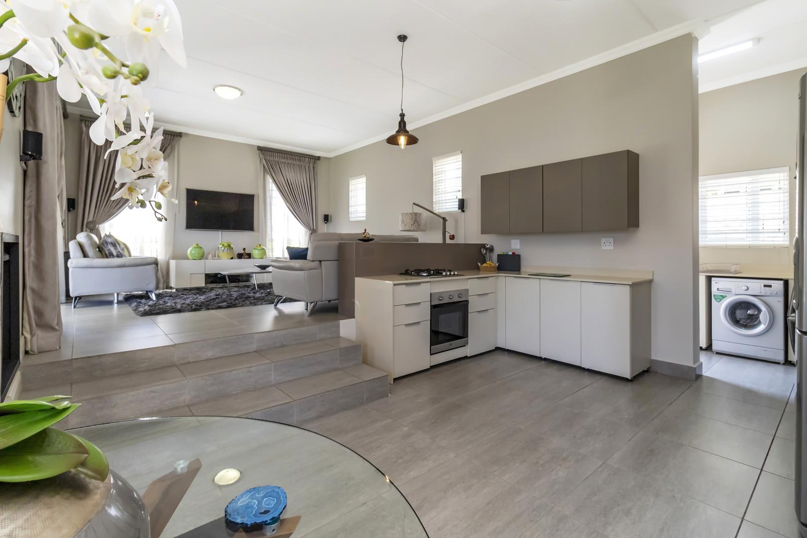 Townhouse for sale with 3 bedrooms, Kyalami Hills, Midrand Fine & Country