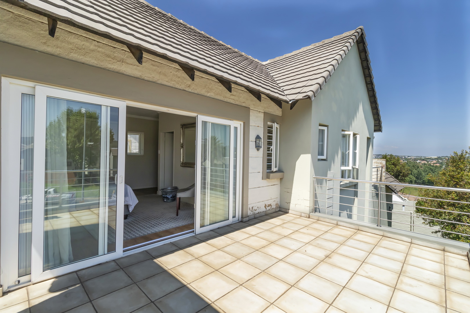 Townhouse for sale with 3 bedrooms, Kyalami Hills, Midrand Fine & Country