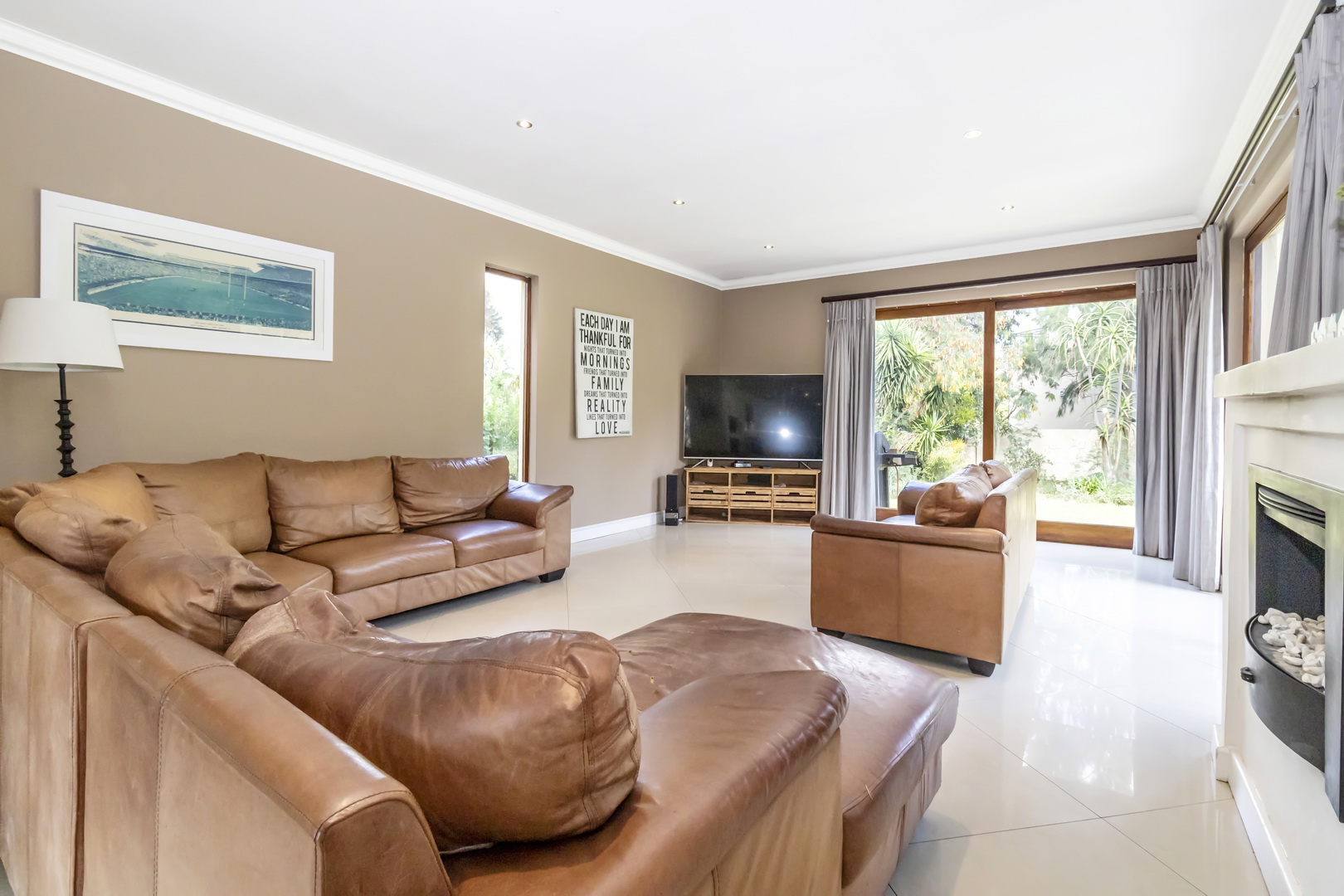 House for sale with 3 bedrooms, Summerset, Midrand Fine & Country