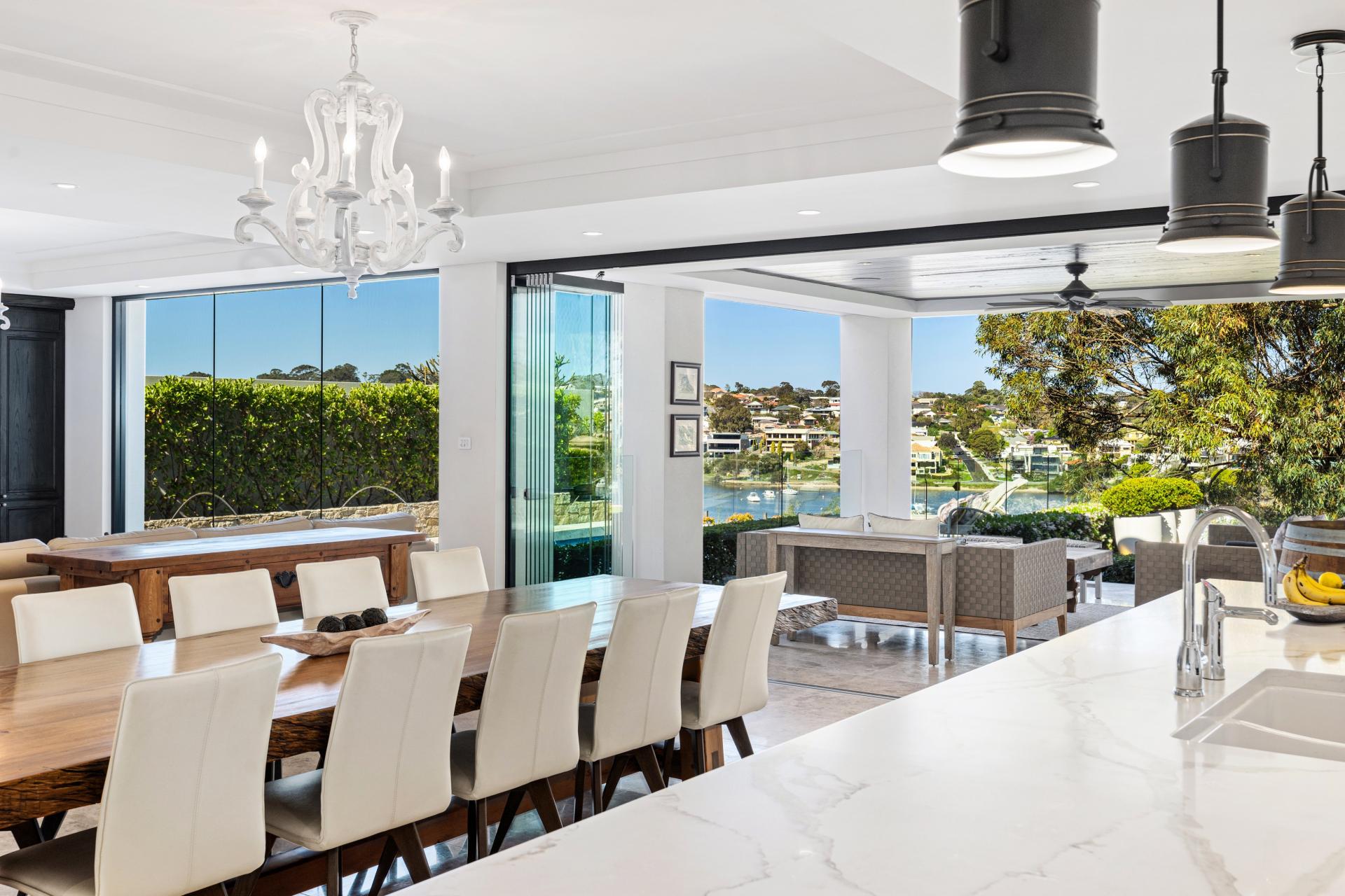 Detached House for sale with 5 bedrooms, Colonial Gardens, Mosman Park