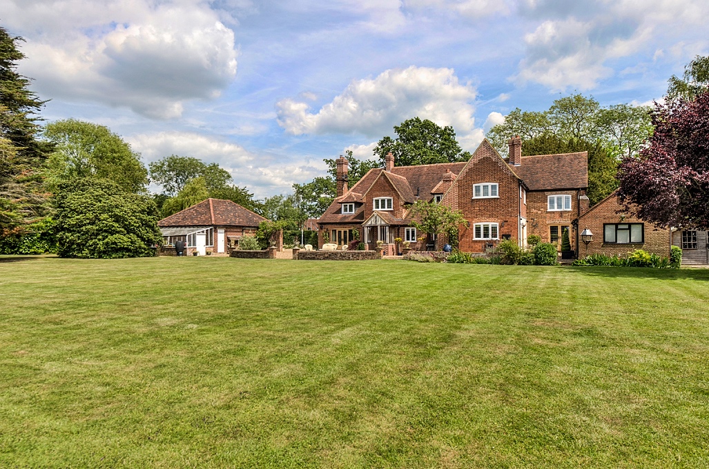 5 bedroom Country House for sale in Upper Nazeing