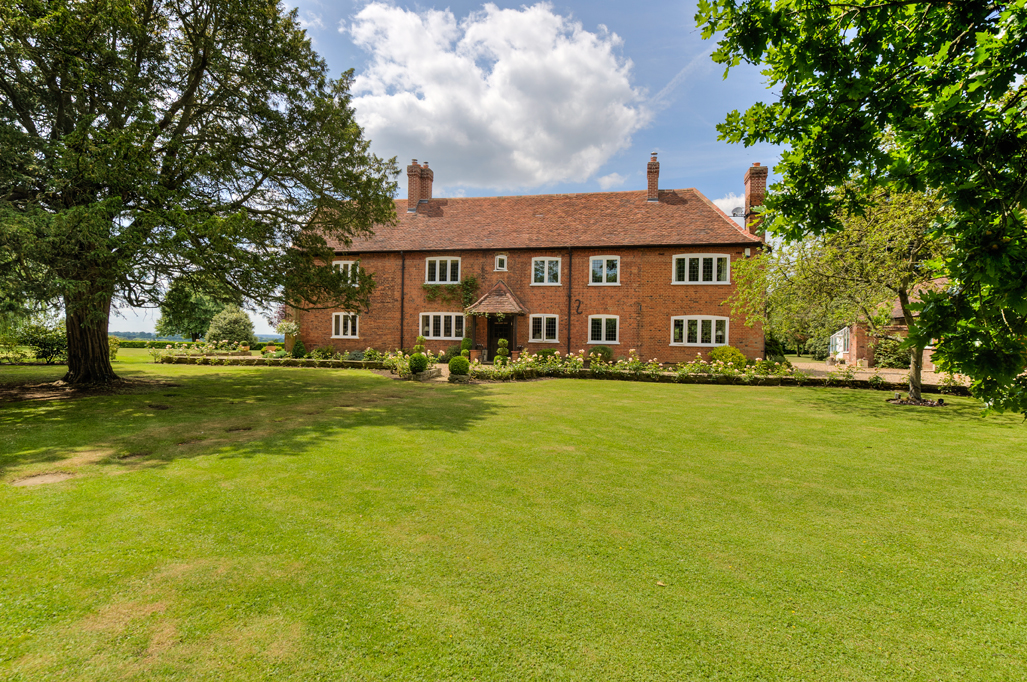 5 bedroom Country House for sale in Upper Nazeing