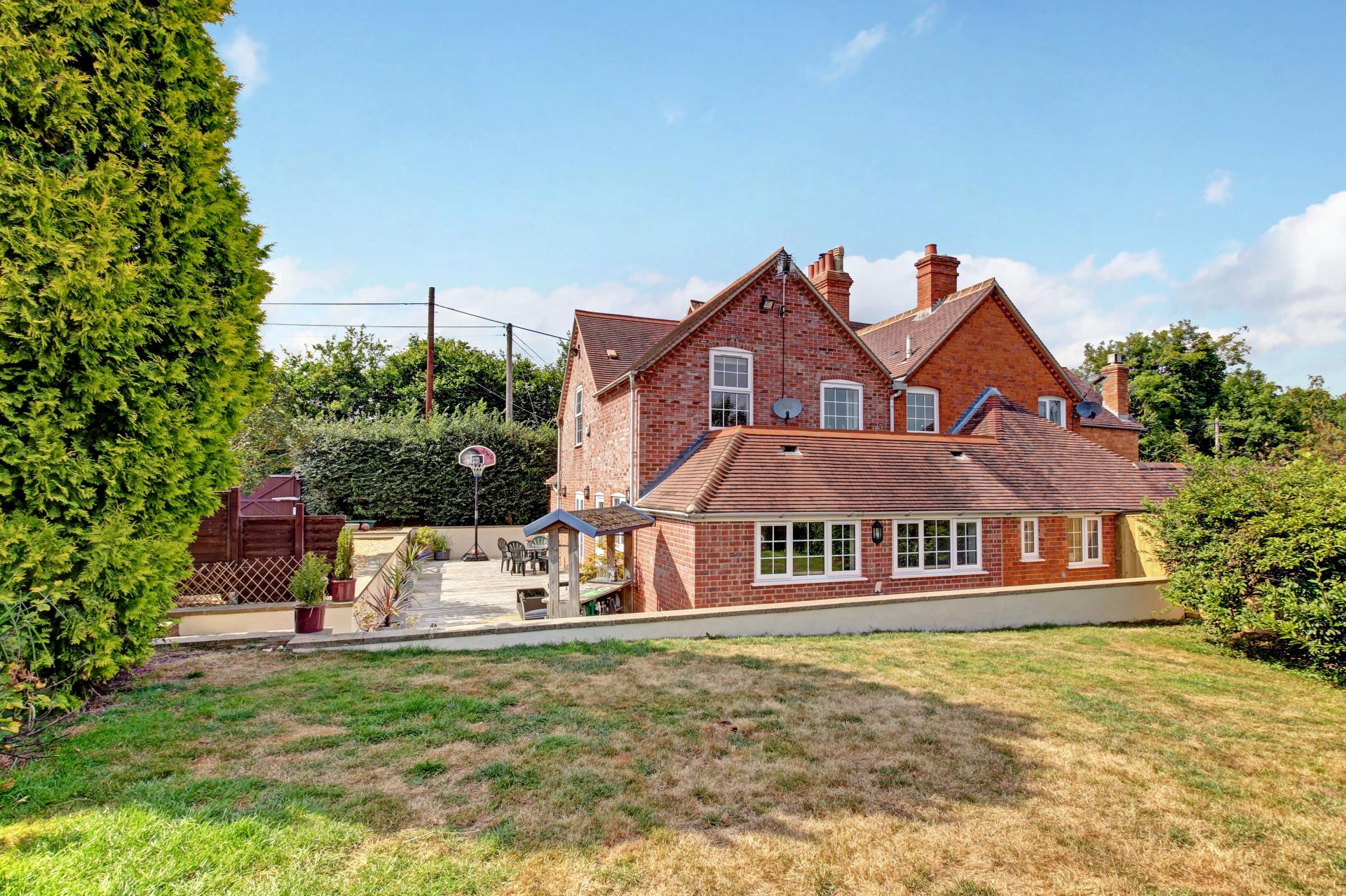 4 bedroom Cottage for sale in Newbury