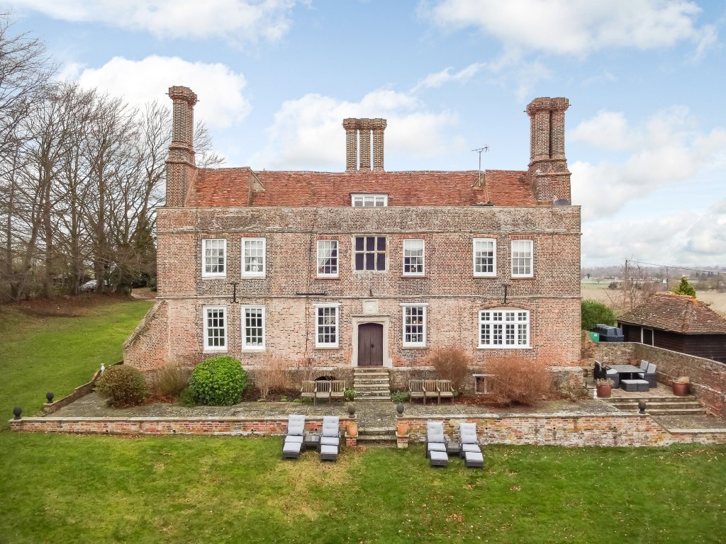 8 bedroom Manor House for sale in Aylesbury