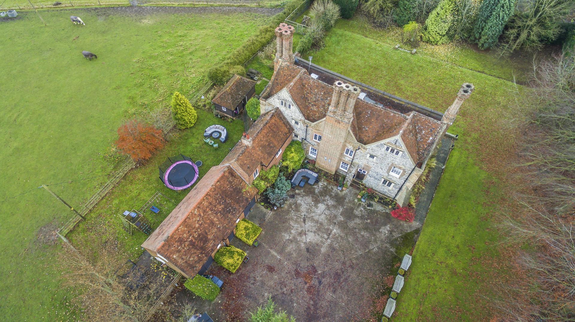8 bedroom Manor House for sale in Aylesbury