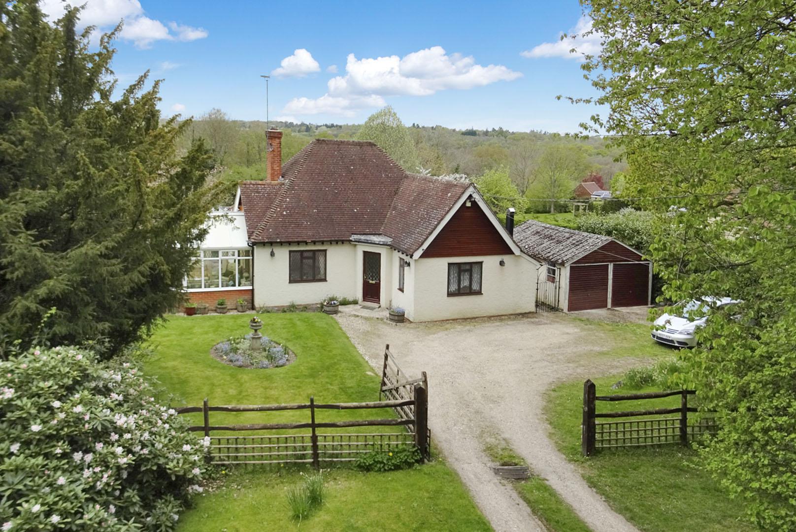 4 Bedroom Detached Bungalow For Sale In Newbury